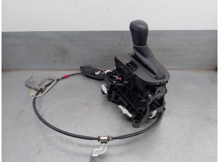 Recambio de palanca cambio para toyota yaris 1.5 16v cat referencia OEM IAM 33560F4050 