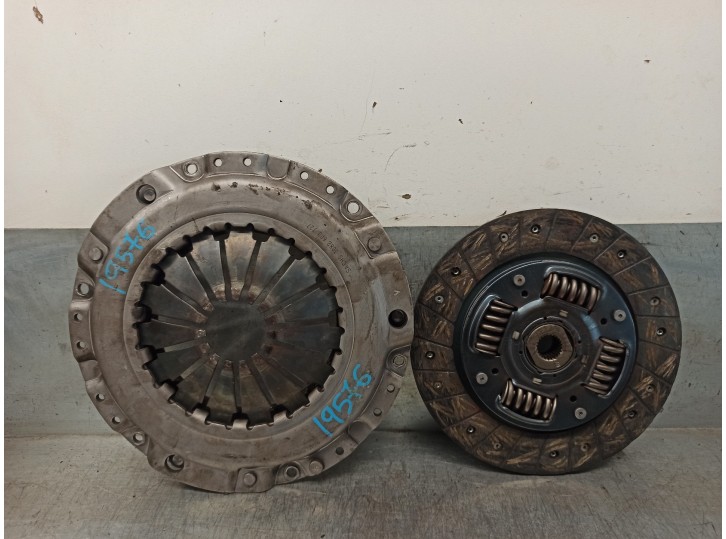 Recambio de kit embrague para chevrolet aveo 1.4 cat referencia OEM IAM 96349031 3082600727 SACHS