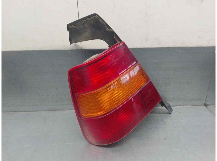 Recambio de piloto trasero izquierdo para volvo serie 940 berlina/familiar 2.4 turbodiesel referencia OEM IAM 3534083 4 PUERTAS