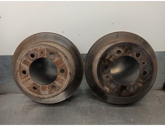 Recambio de disco freno trasero para ssangyong korando 2.3 turbodiesel cat referencia OEM IAM 4840105101 