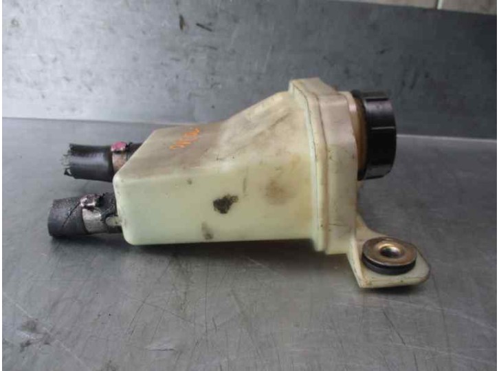Replacement power steering reservoir for Fiat Brava (182) 1.9 JTD CAT OEM IAM reference 7768650 