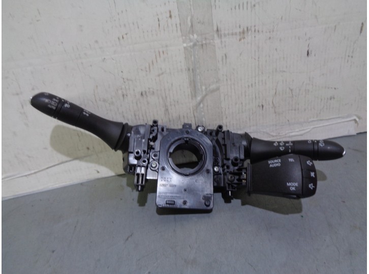 Recambio de mando luces para renault kadjar 1.2 tce energy referencia OEM IAM 255678341R 