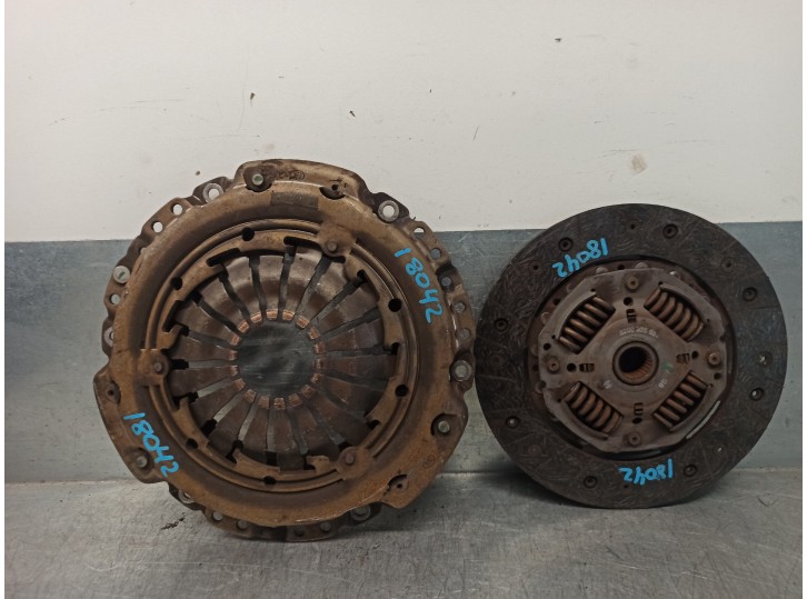 Recambio de kit embrague para renault clio iii 1.5 dci diesel fap referencia OEM IAM 8200335084  