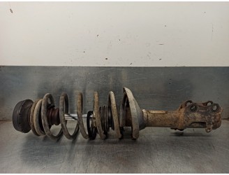Replacement front right shock absorber for Seat Cordoba saloon (6K2) 1.4 OEM IAM reference 6K0413031E 