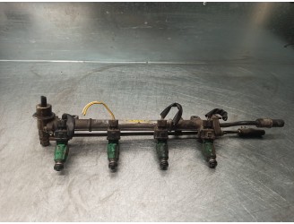 Recambio de rampa inyectora para hyundai accent (x3) 1.3 cat referencia OEM IAM 3531022060 