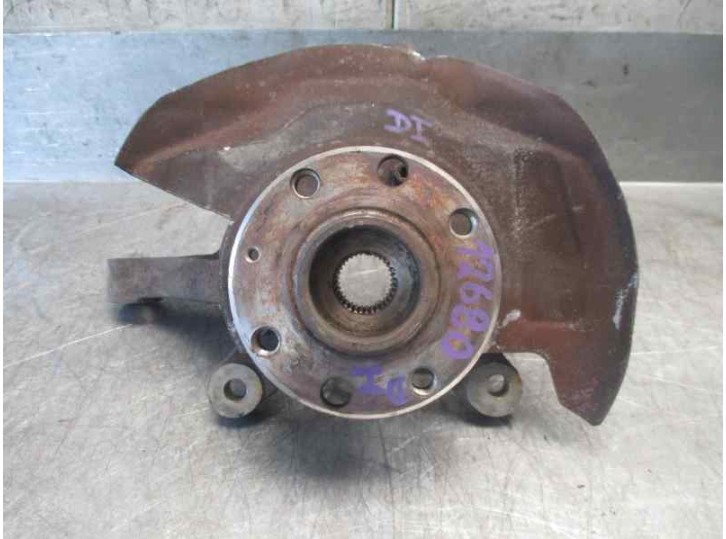 Recambio de mangueta delantera izquierda para daewoo nubira berlina 1.6 cat referencia OEM IAM 96300028  