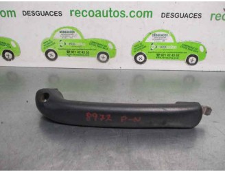 Replacement right rear interior door handle for Nissan Terrano/Terrano II (R20) 2.7 turbodiesel OEM IAM reference 806700X001 