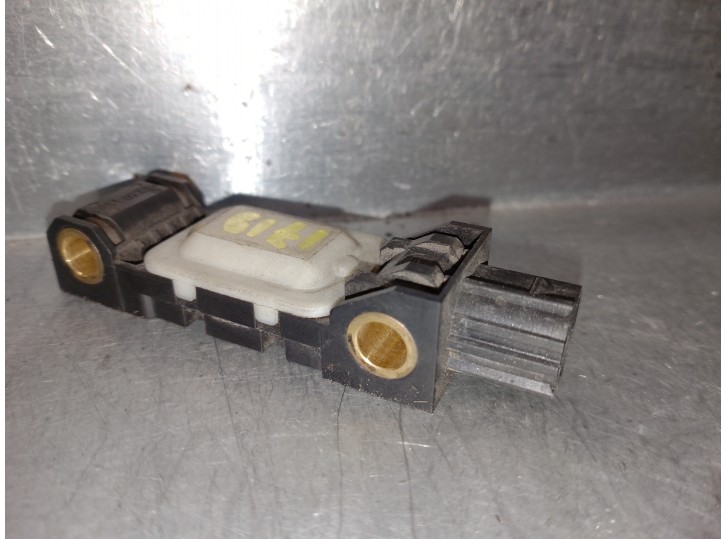 Recambio de sensor impacto para nissan micra (k12e) sport referencia OEM IAM 98582AX00A 0285003023 BOSCH