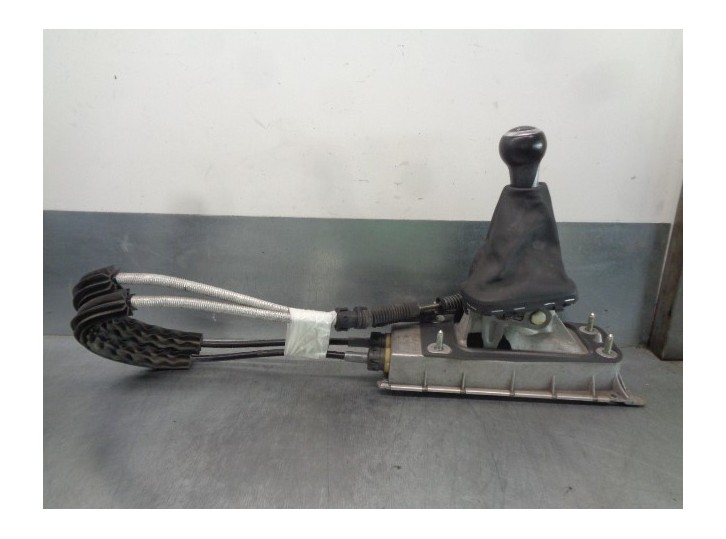 Recambio de palanca cambio para audi a1 (8xk) adrenalin referencia OEM IAM 8Q0711049 8Q0711061E 