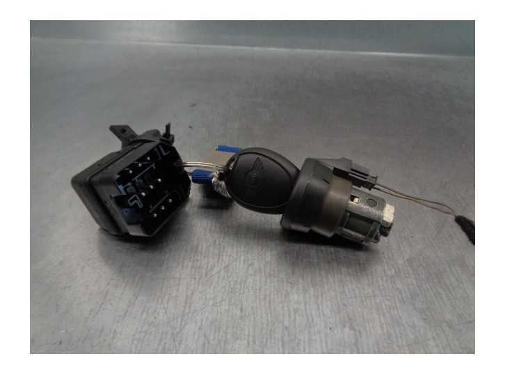 Recambio de motor tapa deposito combustible para mini cooper (rc31) (2004-...) manual 1.6 85 referencia OEM IAM 7152588 