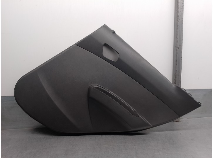 Recambio de guarnecido puerta trasera derecha para chevrolet spark 1.2 cat referencia OEM IAM 95063921  5 PUERTAS