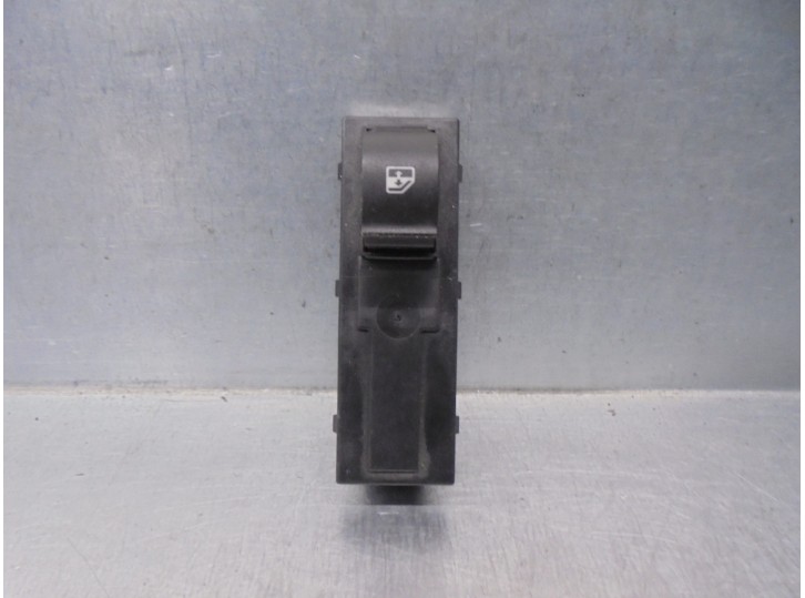 Replacement rear left window switch for Fiat Tipo II (356) Sedan 1.4 CAT (GPL) OEM IAM reference 07356546670 