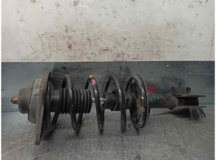Replacement front left shock absorber for Fiat Ulysse (179) 2.2 16V JTD CAT OEM IAM reference 1336775080 335934 KYB
