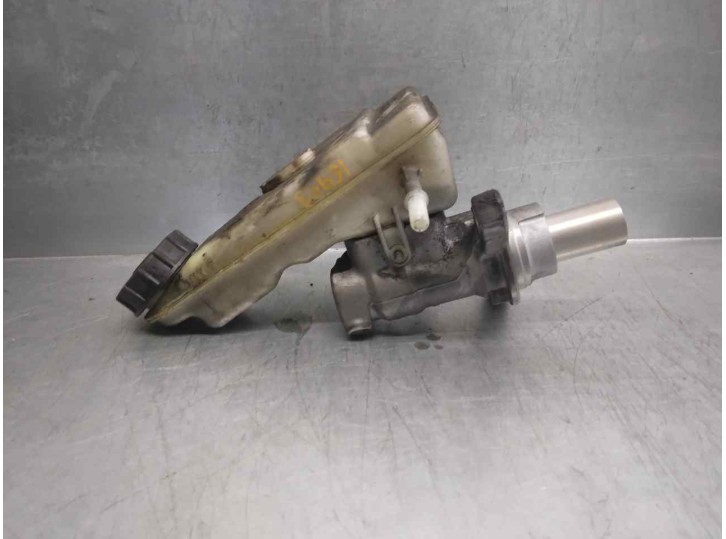 Recambio de bomba freno para ford focus lim. (cb8) 1.6 tdci cat referencia OEM IAM AV612140J A426K FOMOCO