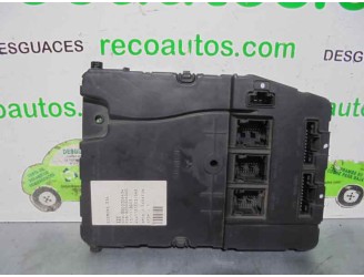 Recambio de caja reles / fusibles para renault megane ii berlina 5p 1.9 dci diesel referencia OEM IAM 8200306034 820032040 