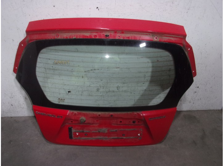 Recambio de porton trasero para chevrolet spark 1.2 cat referencia OEM IAM 95147560 ROJO 5 PUERTAS