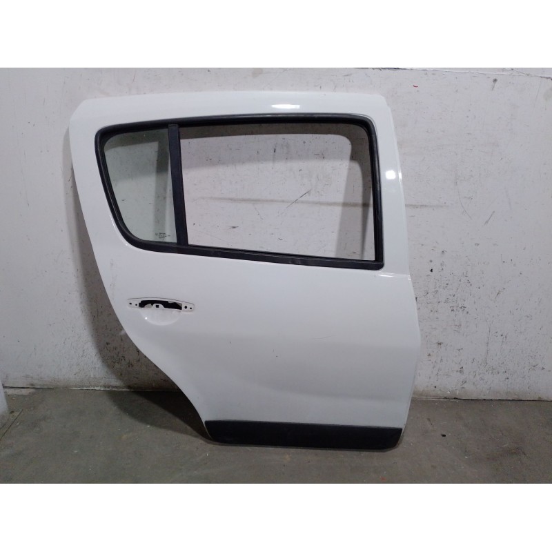 Recambio de puerta trasera derecha para dacia sandero 1.2 16v referencia OEM IAM 821006948R 821006948R 