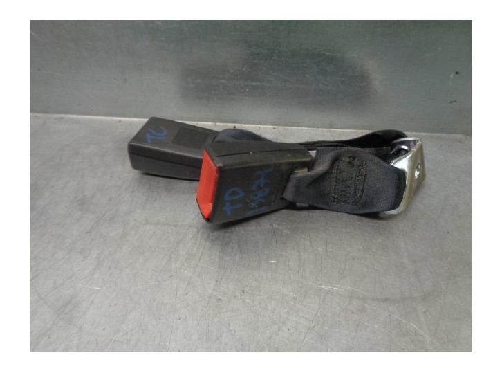 Recambio de enganche cinturon para mitsubishi asx (ga0w) challenge 2wd referencia OEM IAM 7000B450XA  TRA DER CEN.