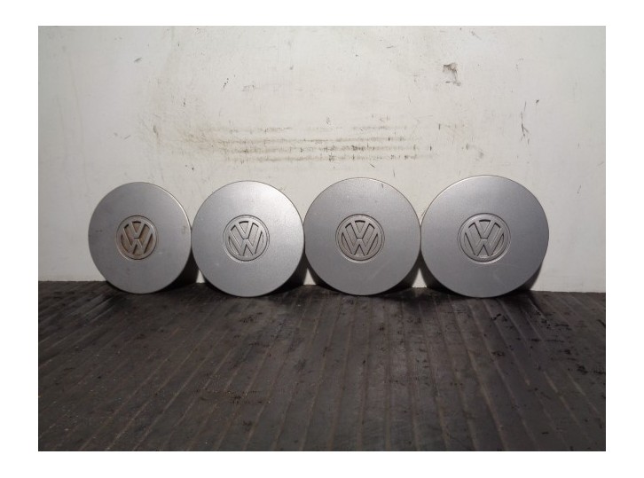 Recambio de tapacubos para volkswagen polo berlina (6n1) 1.6 referencia OEM IAM 6N0601149E  