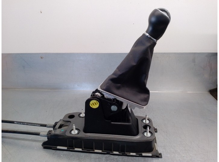 Recambio de palanca cambio para seat tarraco (kn2) 1.5 16v tsi act referencia OEM IAM 5QF711049  