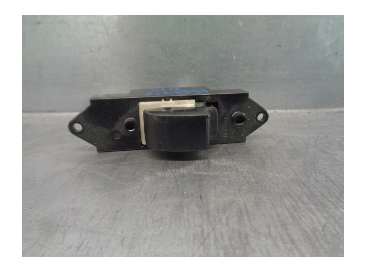 Recambio de mando elevalunas delantero derecho para mitsubishi asx (ga0w) challenge 2wd referencia OEM IAM MR587944  