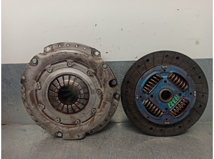 Replacement clutch kit for SsangYong Korando 2.3 turbodiesel cat OEM IAM reference 3020005222 