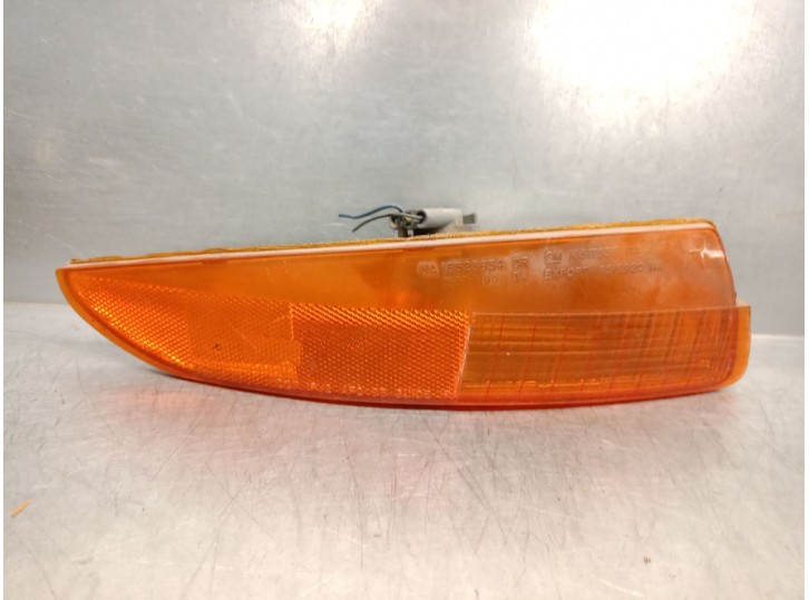 Recambio de piloto delantero derecho para chevrolet camaro 3.8 referencia OEM IAM 16523834  