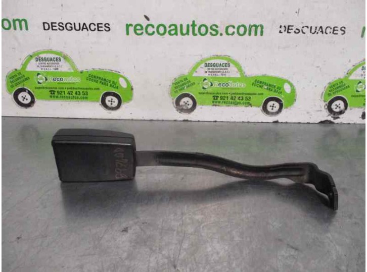 Recambio de enganche cinturon para skoda octavia berlina (1z3) 1.9 tdi referencia OEM IAM 1Z1858472A  5 PUERTAS
