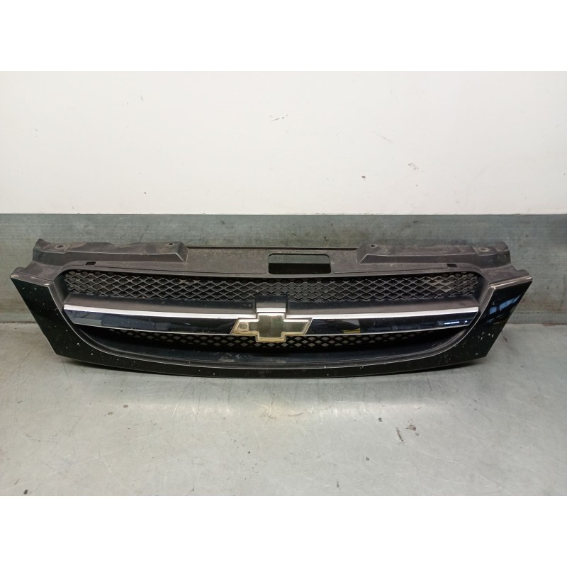 Recambio de rejilla delantera para chevrolet lacetti (j200) 2.0 d referencia OEM IAM 96547129 96547127 