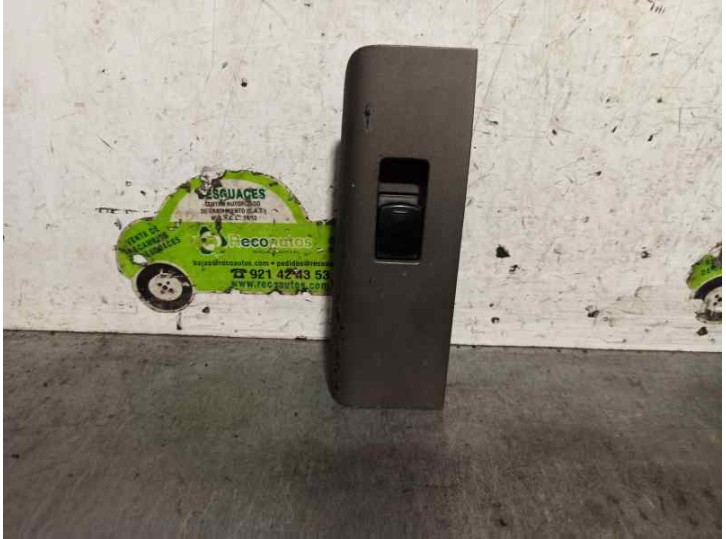 Replacement rear right window switch for Nissan Pathfinder (R51) 2.5 DCi diesel cat OEM IAM reference 25411EA00A 