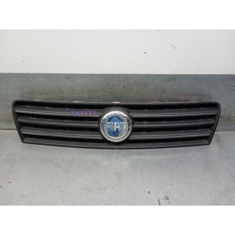 Recambio de rejilla delantera para fiat punto furgoneta/hatchback (188_) 1.3 jtd referencia OEM IAM 46849441 46849441 