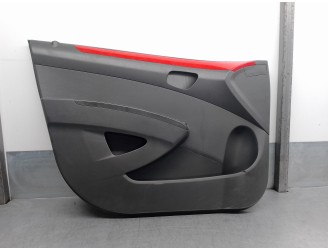 Recambio de guarnecido puerta delantera izquierda para chevrolet spark 1.2 cat referencia OEM IAM 95211880  5 PUERTAS