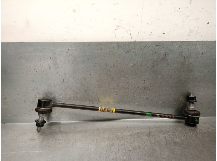 Recambio de bieleta estabilizadora delantera derecha para hyundai tucson hybrid referencia OEM IAM 54830N9000  