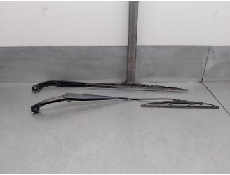 Recambio de brazo limpia delantero derecho para chevrolet spark 1.2 cat referencia OEM IAM 95948462 95948460 