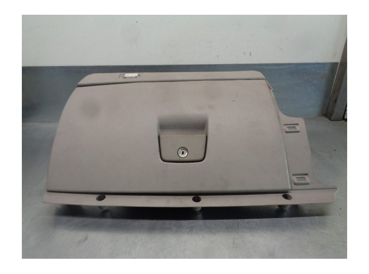 Recambio de guantera para volvo v50 familiar d5 edition r-design referencia OEM IAM 8626141 09491937 