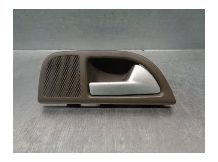 Recambio de maneta interior trasera derecha para volvo v50 familiar d5 edition r-design referencia OEM IAM 8679665 