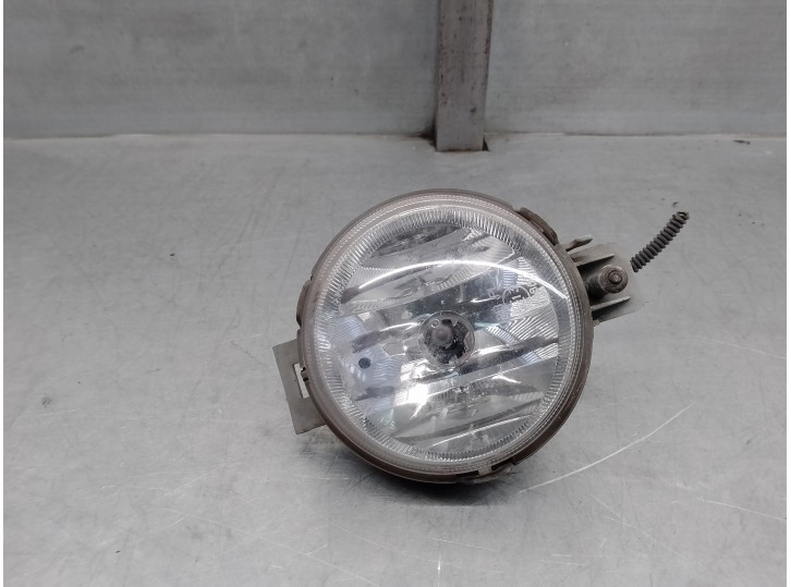 Recambio de faro antiniebla derecho para chevrolet spark 1.2 cat referencia OEM IAM 96844210 