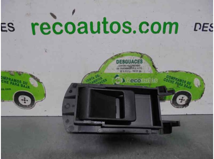 Replacement front left interior door handle for Chrysler Le Baron 3.0 CAT OEM IAM reference 4445761 