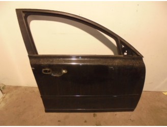 Recambio de puerta delantera derecha para volvo v50 familiar d5 edition r-design referencia OEM IAM 31335444 NEGRA 5 PUERTAS