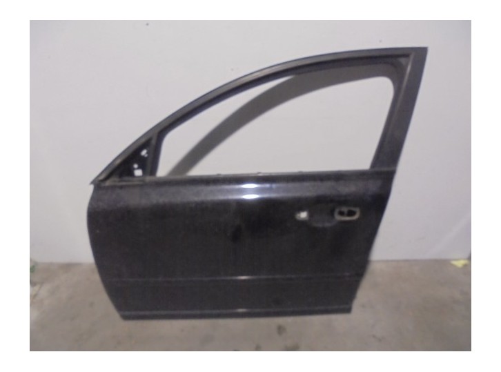 Recambio de puerta delantera izquierda para volvo v50 familiar d5 edition r-design referencia OEM IAM 31335440 NEGRA 5 PUERTAS