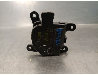 Recambio de motor apertura trampillas climatizador para kia stonic (yb) 1.0 t-gdi referencia OEM IAM H400730881 DOOWON