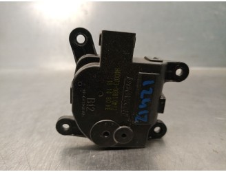 Recambio de motor apertura trampillas climatizador para kia stonic (yb) 1.0 t-gdi referencia OEM IAM H400730881 DOOWON