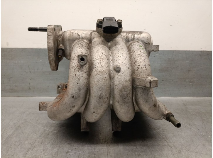 Recambio de colector admision para hyundai getz (tb) 1.1 referencia OEM IAM 2831002801 2831002801 