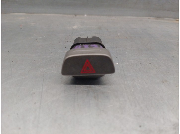 Recambio de warning para ford focus lim. (cb4) 1.6 tdci cat referencia OEM IAM 8M5T13A350AB 