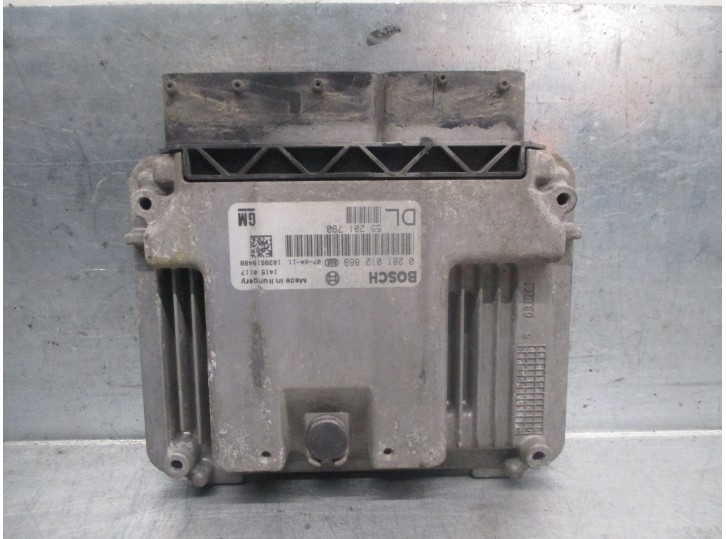 Recambio de centralita motor uce para opel vectra c berlina 1.9 cdti referencia OEM IAM 55201790 0281012869 BOSCH