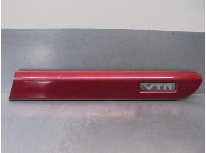 Recambio de molduras traseras para citroën xsara berlina 1.8 cat (lfx / xu7jb) referencia OEM IAM 9639769277 9639768777 