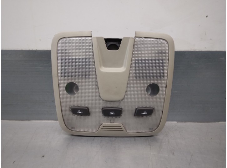 Recambio de luz interior para volvo v70 familiar 2.5 turbodiesel referencia OEM IAM 9483553 