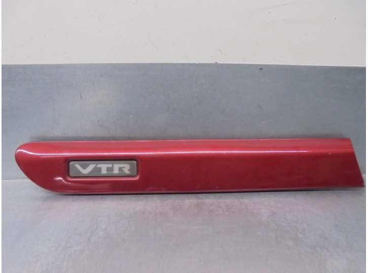 Recambio de molduras traseras para citroën xsara berlina 1.8 cat (lfx / xu7jb) referencia OEM IAM 9639769077 9639768677 