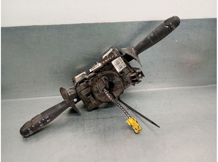 Recambio de mando luces para dacia logan mcv 1.5 dci diesel cat referencia OEM IAM 8200792587 