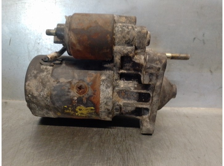 Recambio de motor arranque para renault 5 (b/c40) 1.1 referencia OEM IAM 0001208526 0001208526 BOSCH